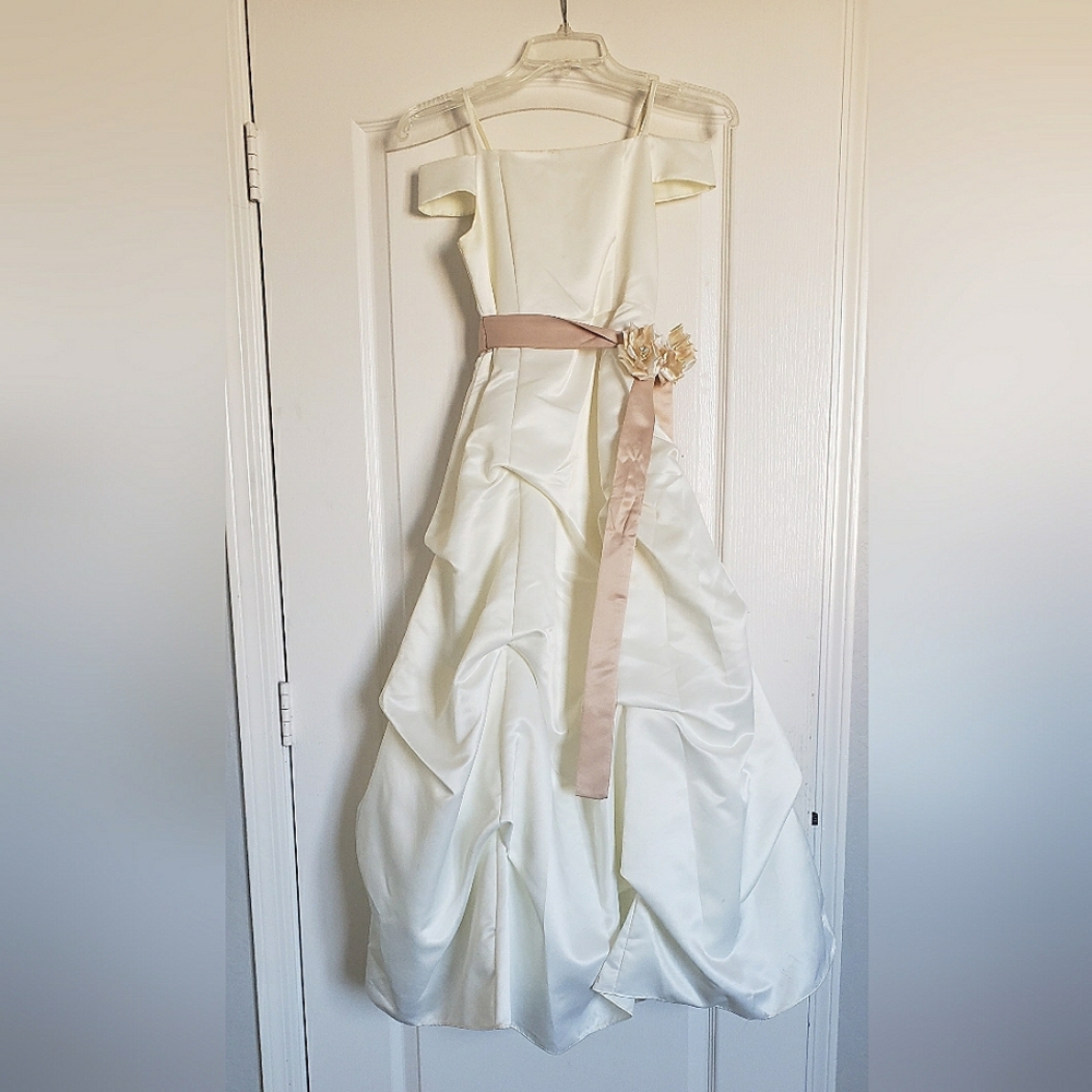 Elegant Ivory Kids Dress with Pink Sash